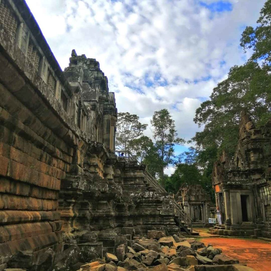 Private Angkor Wat mix temples photo tour [views from the top - guided ...