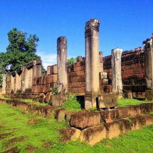 Angkor Wat mix temples photo tour Private [views from the top – guided tour] at Pre Rup
