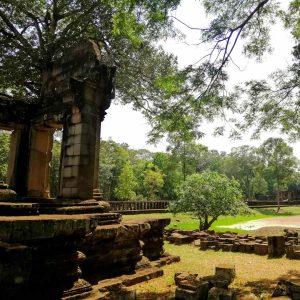 Private Angkor Wat mix temples photo tour [views from the top - guided tour] stunning Angkor Thom views