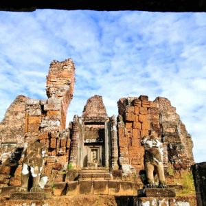 1-day Angkor Wat GRAND LOOP Private tour with air-con minivan [with the famous Banteay Srei temple] at East Mebon