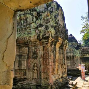 1-day Angkor Wat GRAND LOOP Private tour with air-con minivan [with the famous Banteay Srei temple] inside Preah Khan Temple