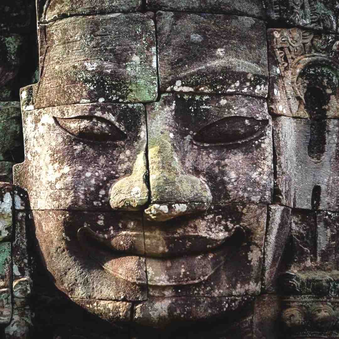 Angkor Wat Sunrise Private tour – Private Sunrise Guided Tour [Go to Angkor Wat early and avoid the crowds] Bayon temple faces