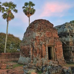 Angkor sunrise and Phnom Krom sunset full-day tour - at Phnom Krom temple