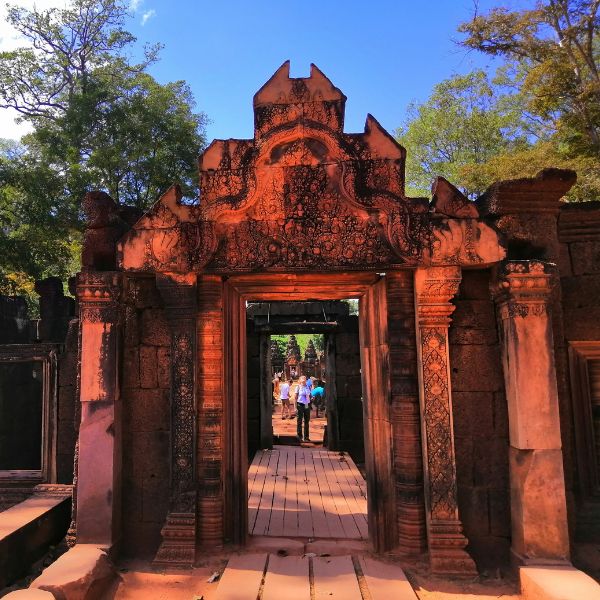 Rural Angkor Temples Escape