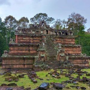 See the best of Angkor Thom in a half-day private tour tailor-made for you