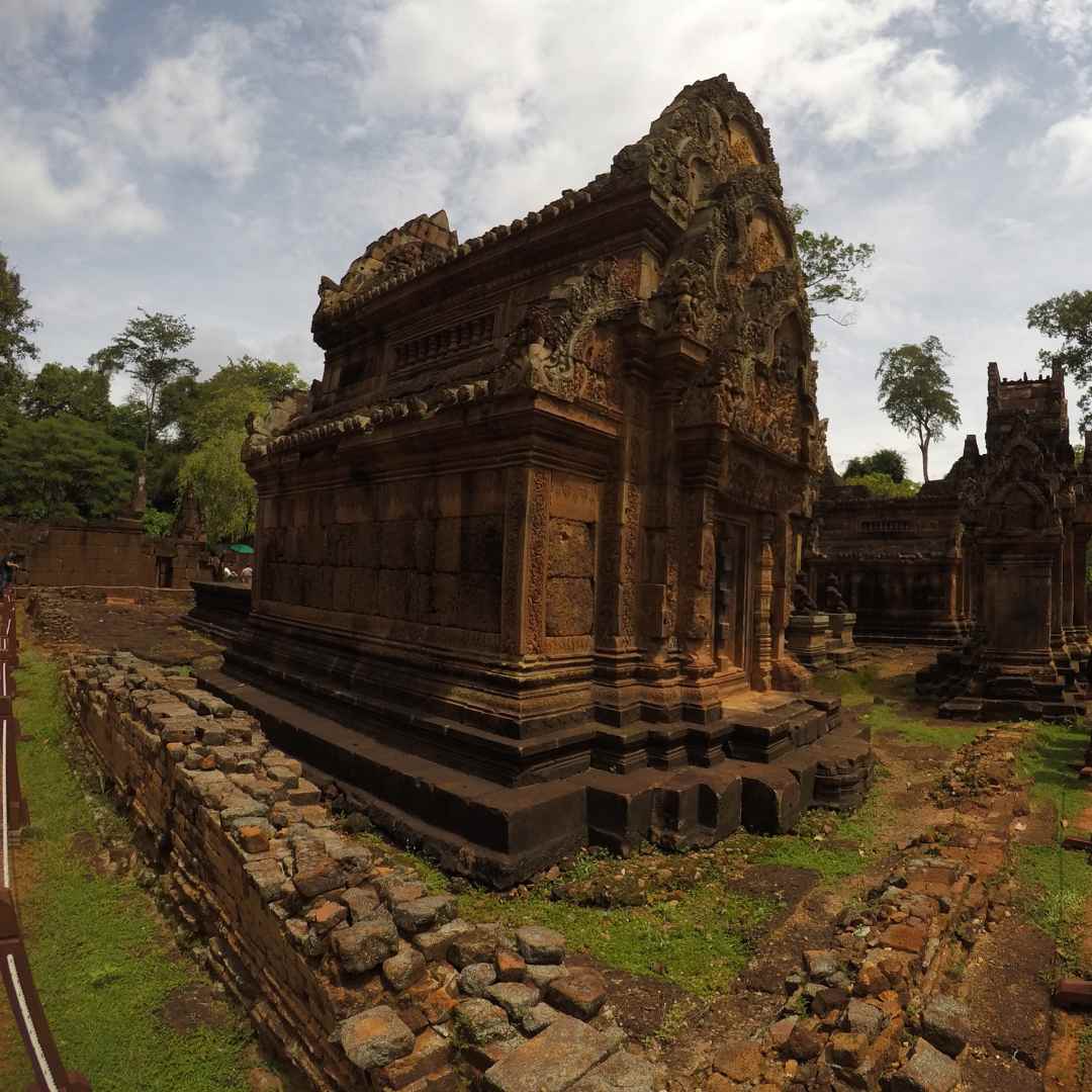 Beng Mealea Beng Mealea Temple Tour Experience With Banteay Srei temple