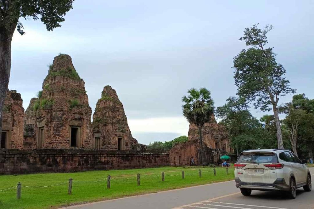 Embrace the Art of Flexibility living in Siem Reap for a log holiday