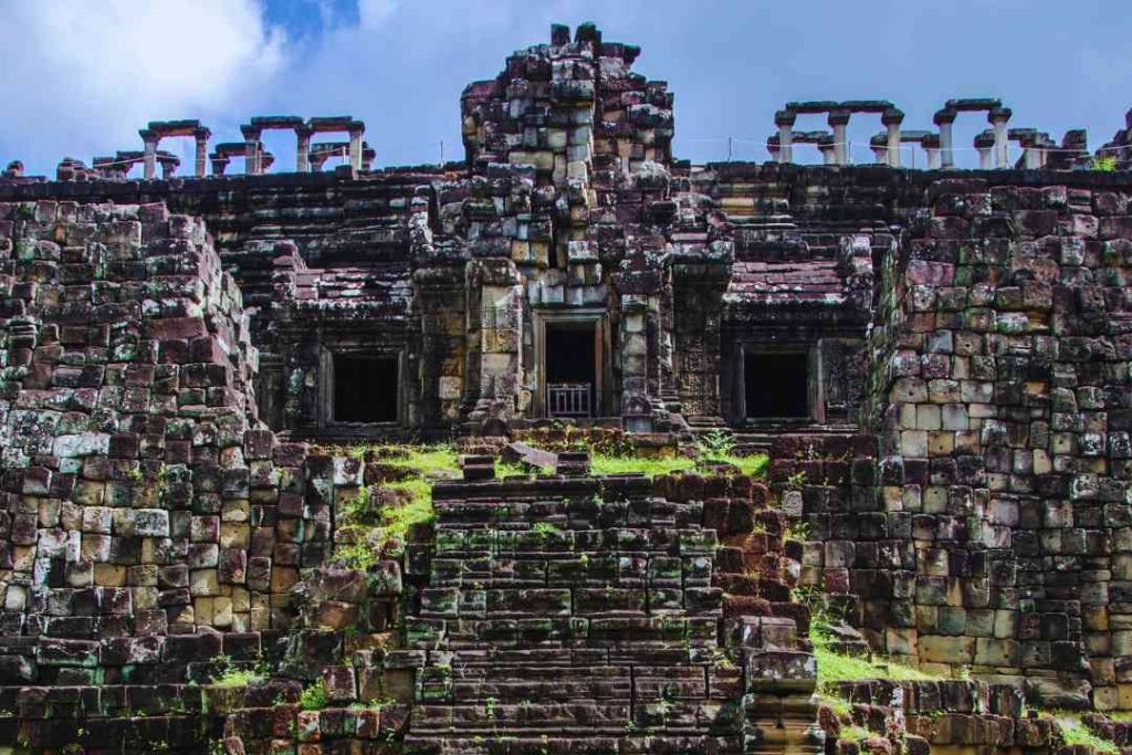 Baphuon Temple Architectural Features