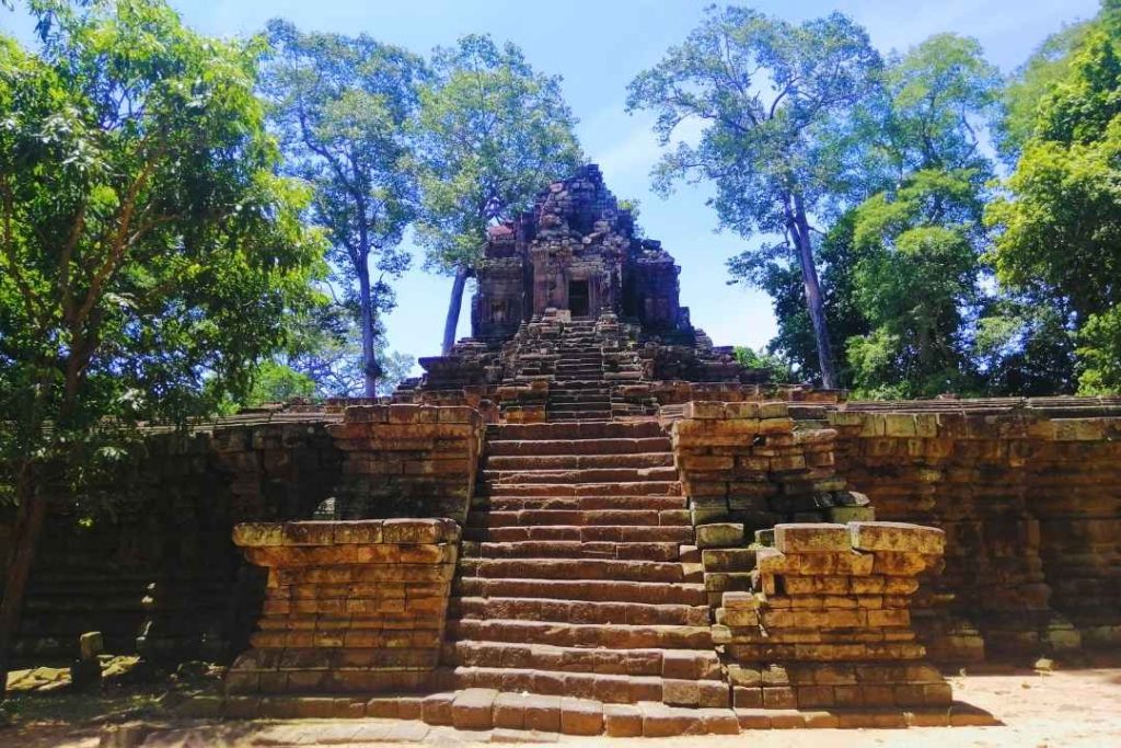 Temple Hopping Like a Pro at Angkor Thom