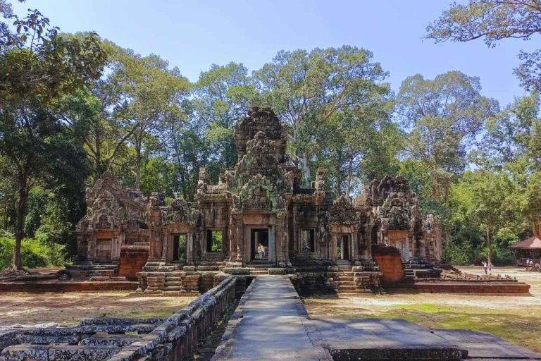 Angkor Wat Small Circuit Tour