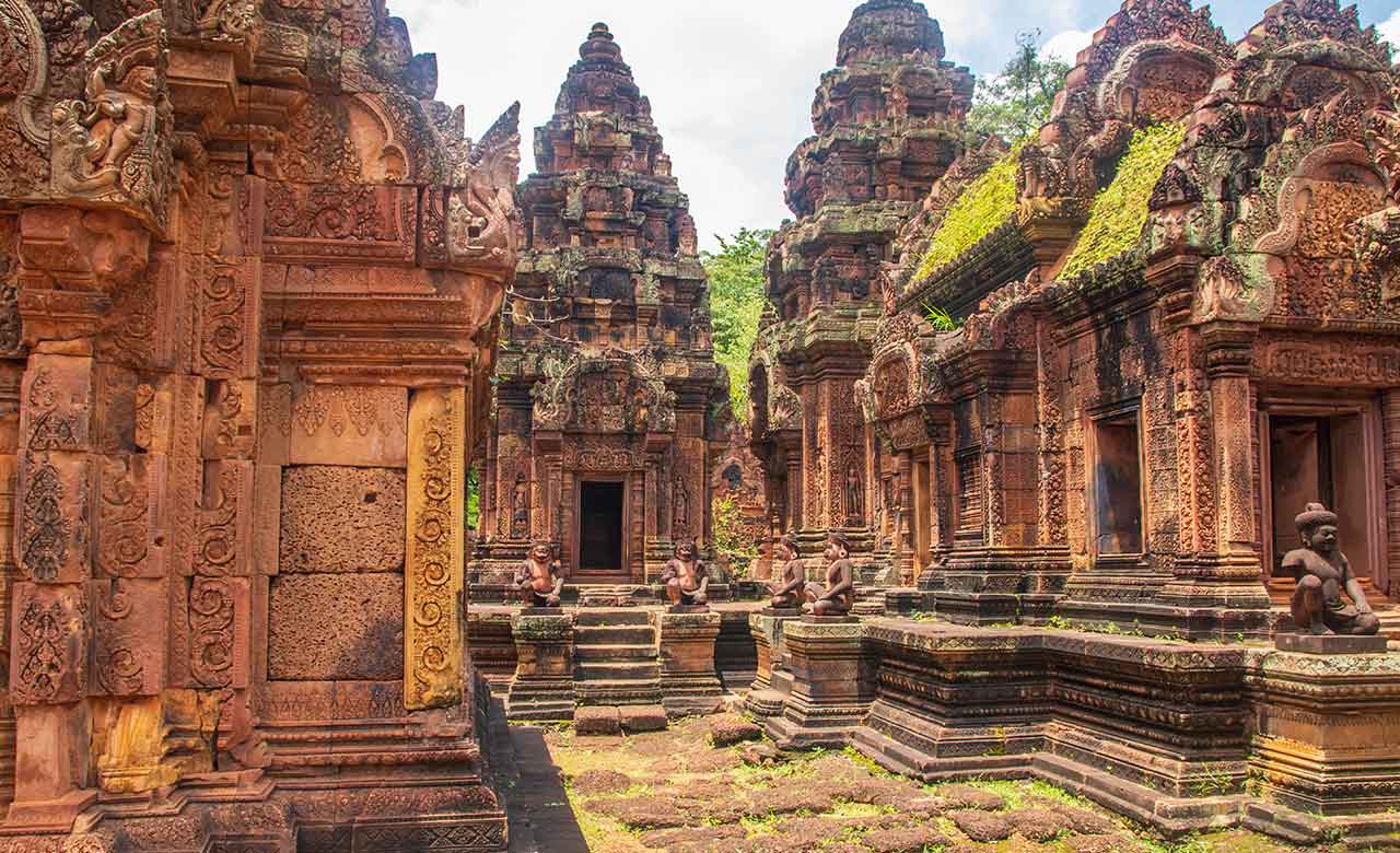 Intricate Carvings And Sculptures at Banteay Srei Temple