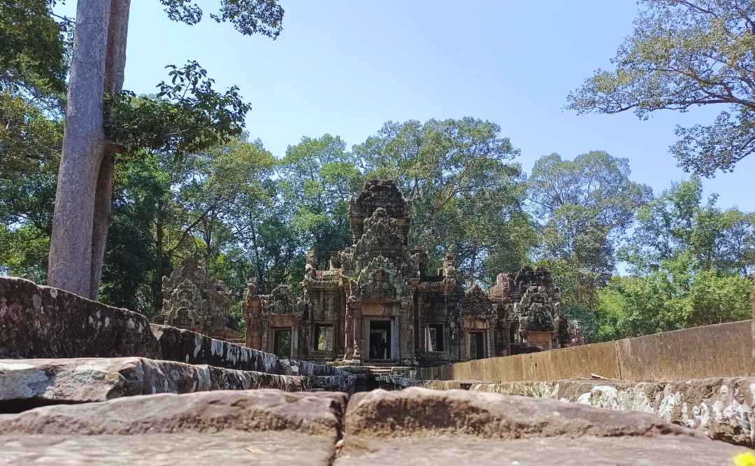 Experience the Grandeur of Ancient Cambodia at Chau Say Tevoda Temple