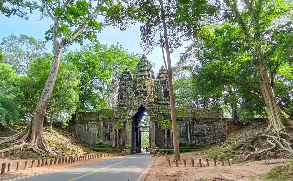 Discover the Historic North Gate of Angkor Thom - My Siem Reap Tours