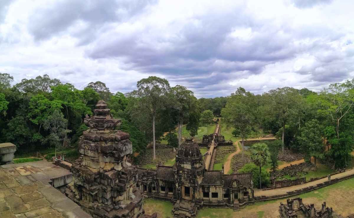 Unveiling Baphuon Temple - The Majestic Temple-Mountain of Angkor Thom