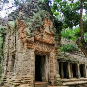 tour Banteay Kdei Temple in early morning plus 4 more Temples