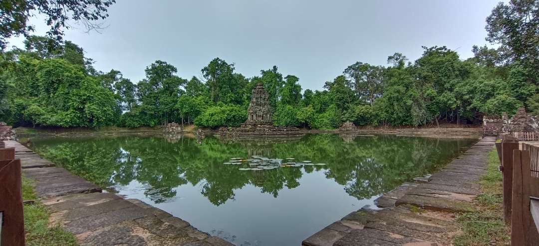 A small but unique temple sitting on an island surrounded by four connecting pools representing creation