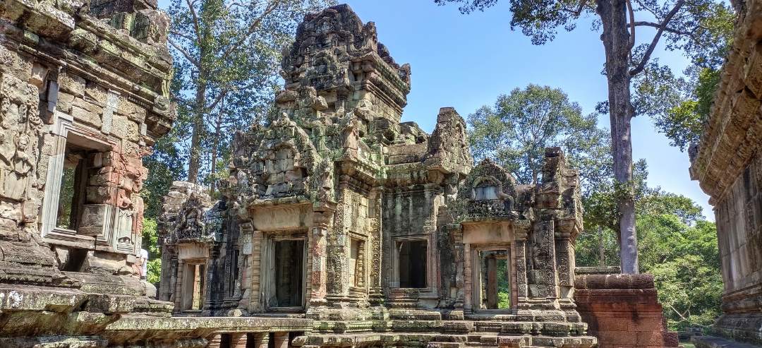 Touring Chau Say Tevoda Temple