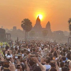 Witness the unforgettable Angkor Wat equinox sunrise alignment