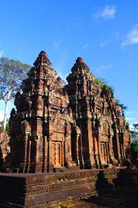 A Private Guided Full-Day Temple Tour with Banteay Srei