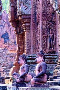 A Private Guided Full-Day Temple Tour with Banteay Srei, Ta Prohm and Angkor Wat Sunset