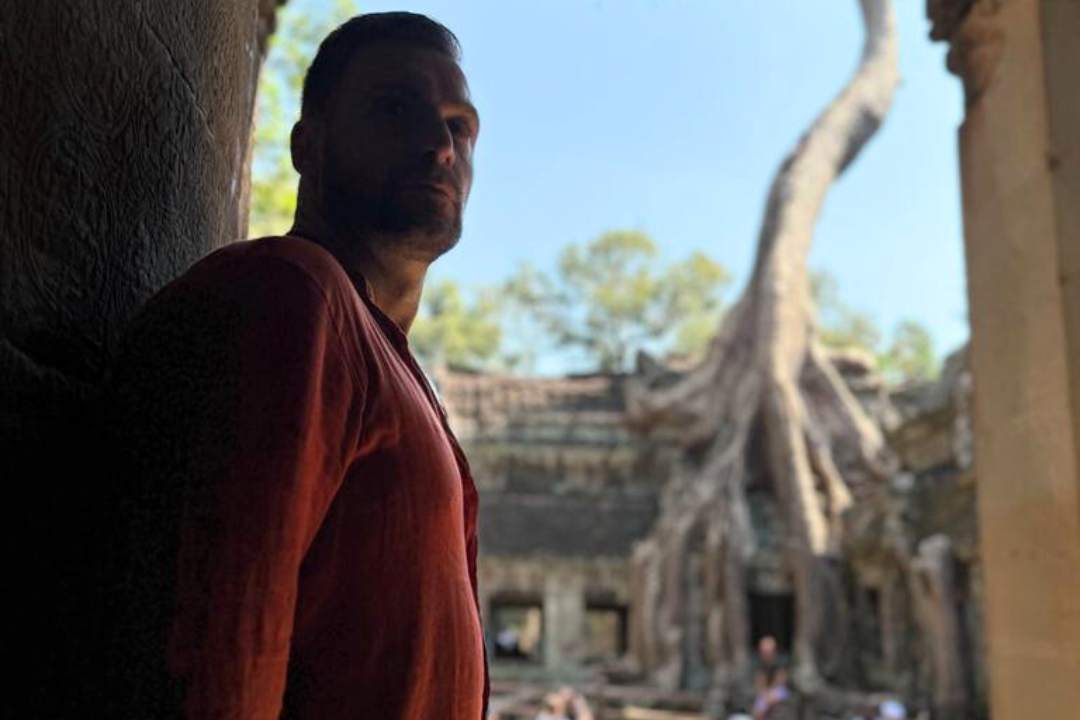 How far is Ta Prohm from Angkor Wat - Just a 15-Minute Drive The Surprisingly Short Distance Between the Stunning Ruins of Ta Prohm and Angkor Wat