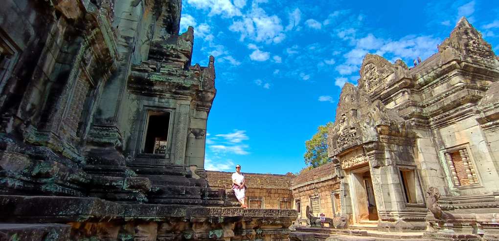 How to Dress like perfection when visiting the temples of Angkor - mysiemreaptours.com