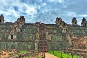 Phnom Bakheng Temple