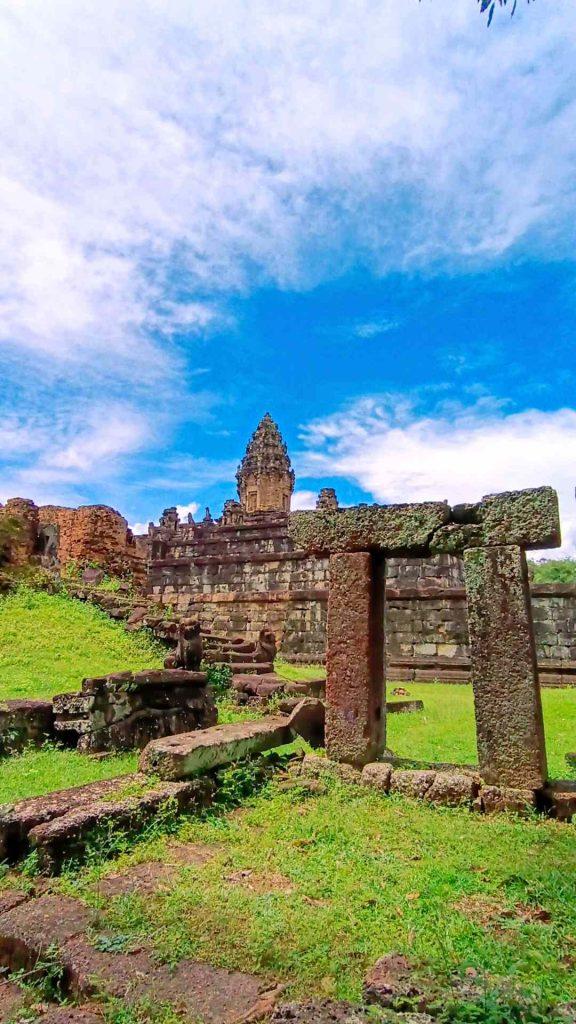 Exploring Bakong - A Guide to the Temple Complex