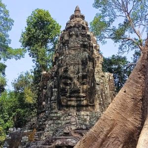Feel the history as you walk under Victory Gate during your Angkor Wat Small Circuit Tour.