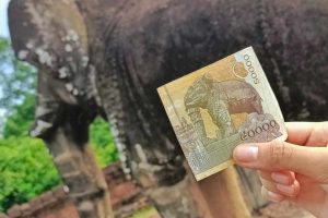 Cambodian Currency vs US Dollars in Angkor and Siem Reap - What Tourists Need to Know in 2025