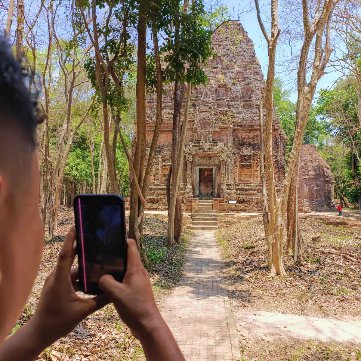 Private Taxi from Phnom Penh to Siem Reap with Sambor Prei Kuk Ancient Temples Visit